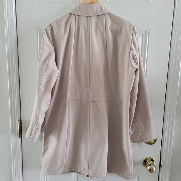 Liz Claiborne Women's Spring 3/4 Trench Coat  Tan/Beige Size M. - Picture 3 of 10